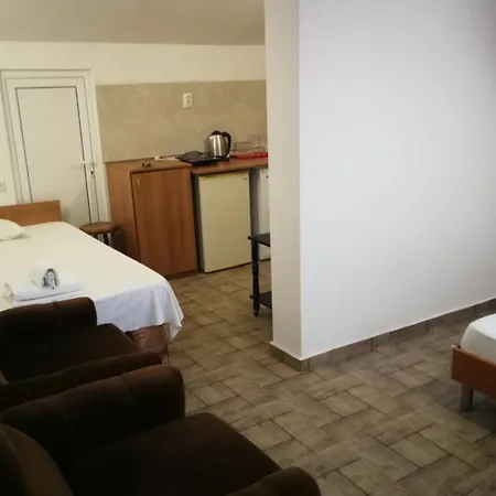 ゲストハウス Hrisi 3*