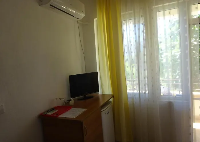 Hrisi ゲストハウス チェルノモレツ