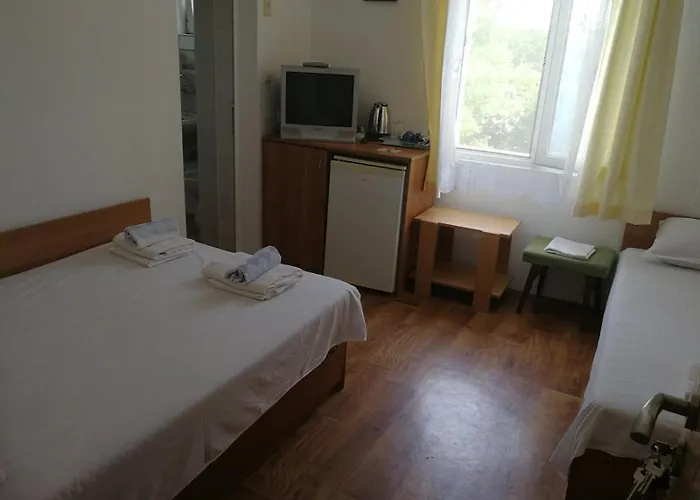 ゲストハウス Hrisi チェルノモレツ