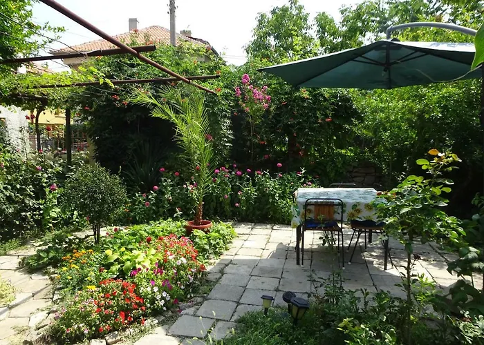 ゲストハウス Hrisi チェルノモレツ